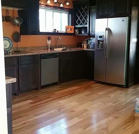 3rd image of 14 Van Buren St