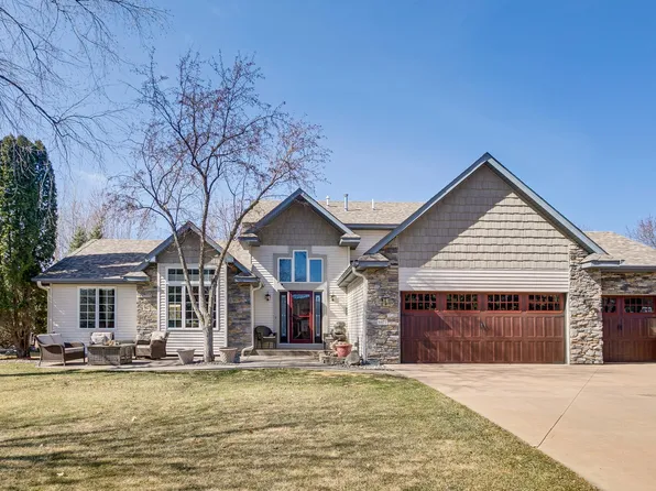 6471 Kingfisher Ct, Lino Lakes, MN 55014