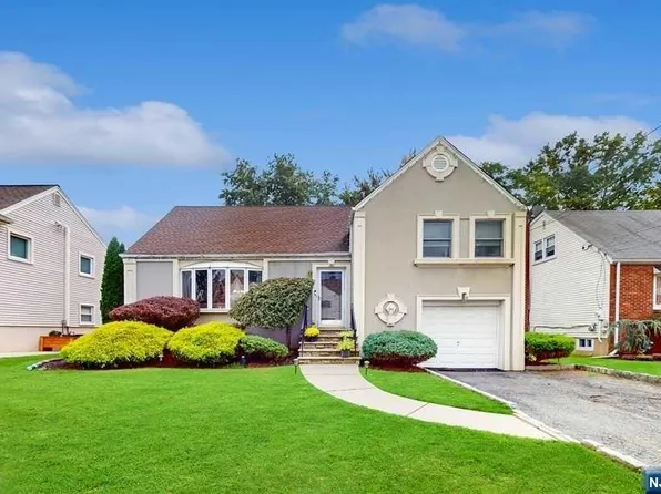 54 Howard Pl, Nutley, NJ 07110