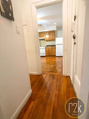 Rented by Realty 2000 Corp | media 5