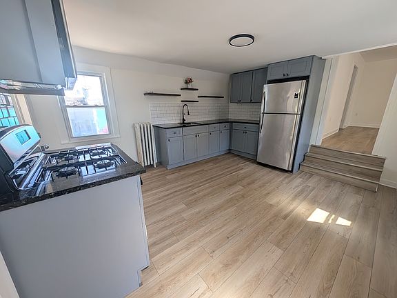 5th image of 244 Spring St #2