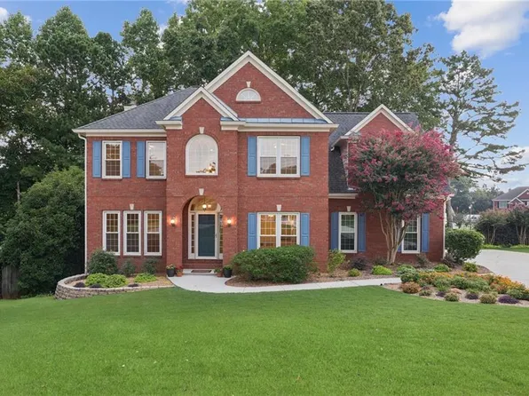 310 Ridge Bluff Ln, Suwanee, GA 30024