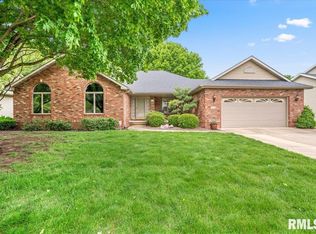 2013 Redlands Dr, Springfield, IL 62711