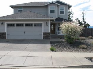 942 SW Harvest Dr, Grants Pass, OR 97527