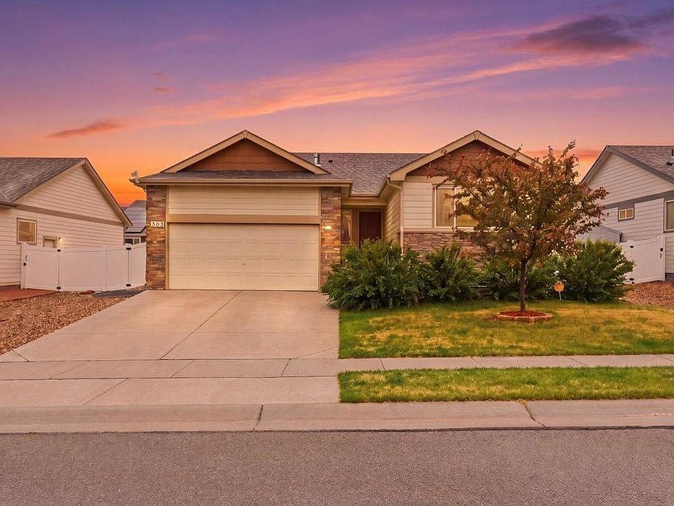 1st image of 323 Torreys Dr
