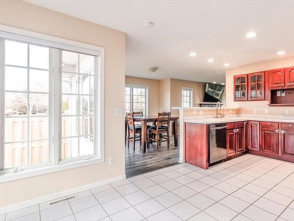 2nd image of 2105 Tori Ln