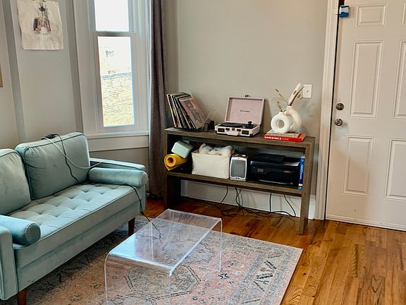 4th image of 3273 W Armitage Ave #3R