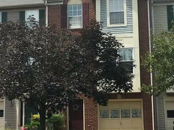 105 Barrows Ct, Fredericksburg, VA 22406