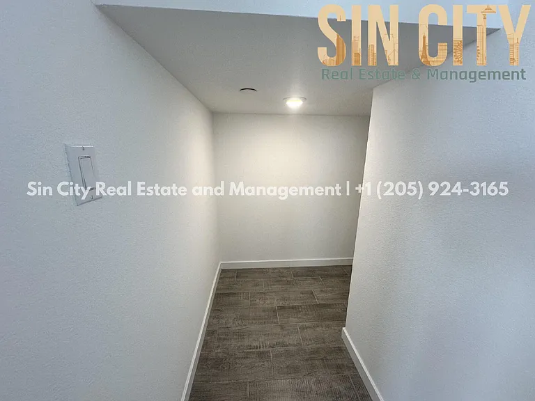 878 Benning St — Photo 13