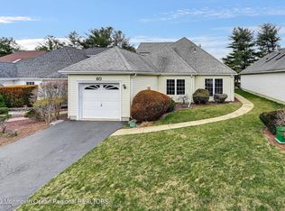 60 Hazel Dr, Freehold, NJ