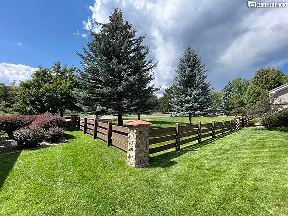 Open views across the Cul-de-sac