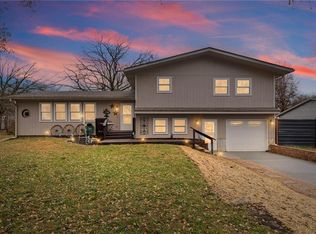 211 N Lincoln St, Garnett, KS 66032