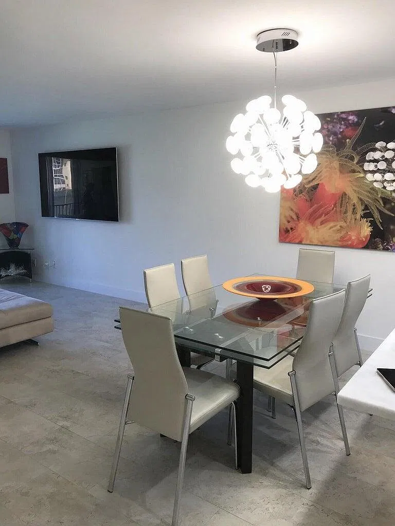 2 bed, 2.0 bath, 960 sqft, $2,250 — Photo 4