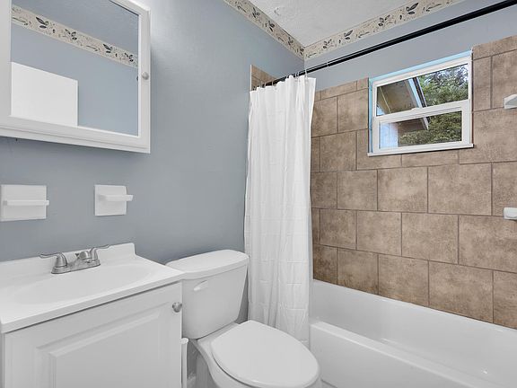 4th image of 5737 Antoinette Ln