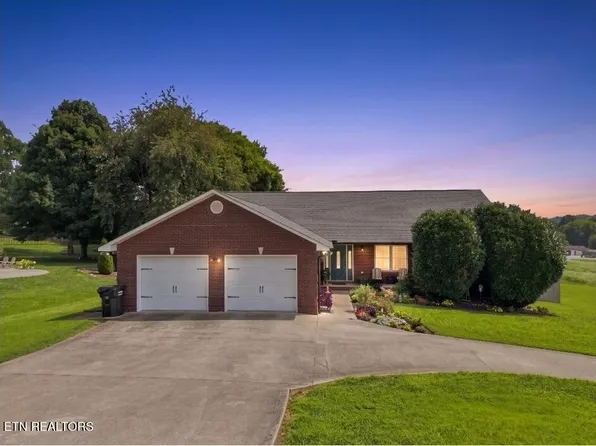 276 Hardin Dr, Lenoir City, TN 37772