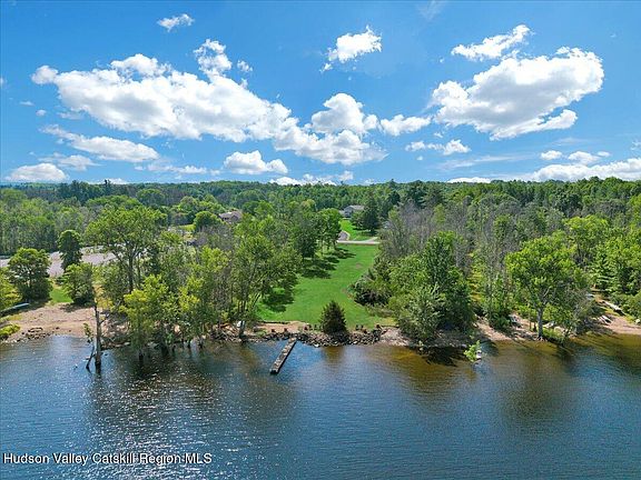 5th image of 672 Lakeview Road