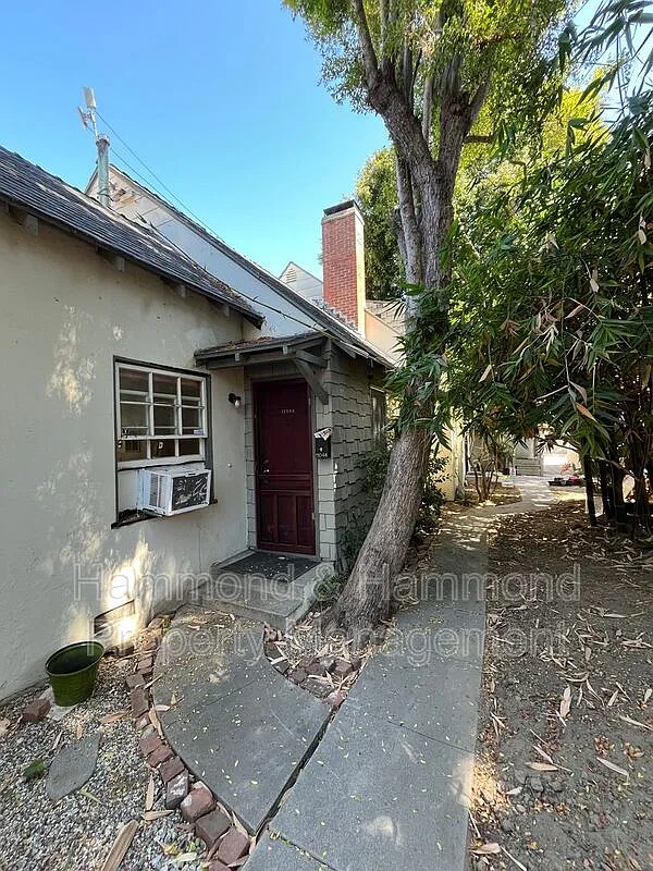 1 bed, 1.0 bath, 757 sqft, $2,395 — Photo 2