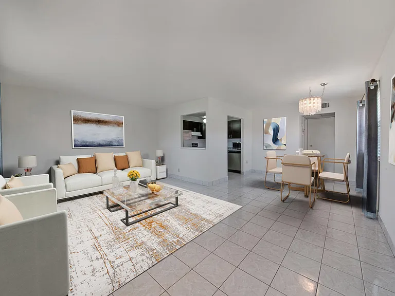 274 Seville Ct #L — Photo 2