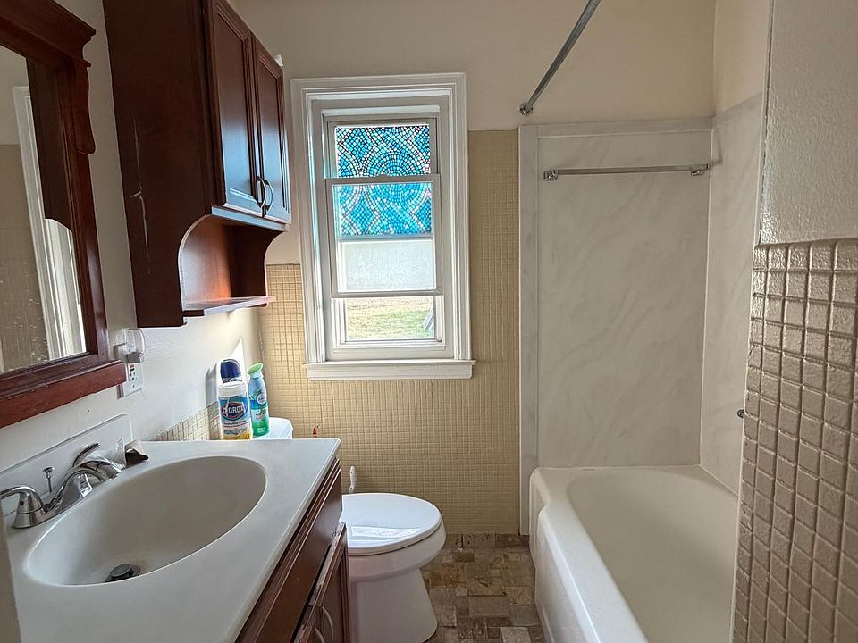 24811 Notre Dame St, photo 6