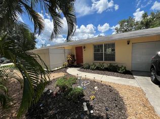 3255 Village Ln, Sarasota, FL 34235
