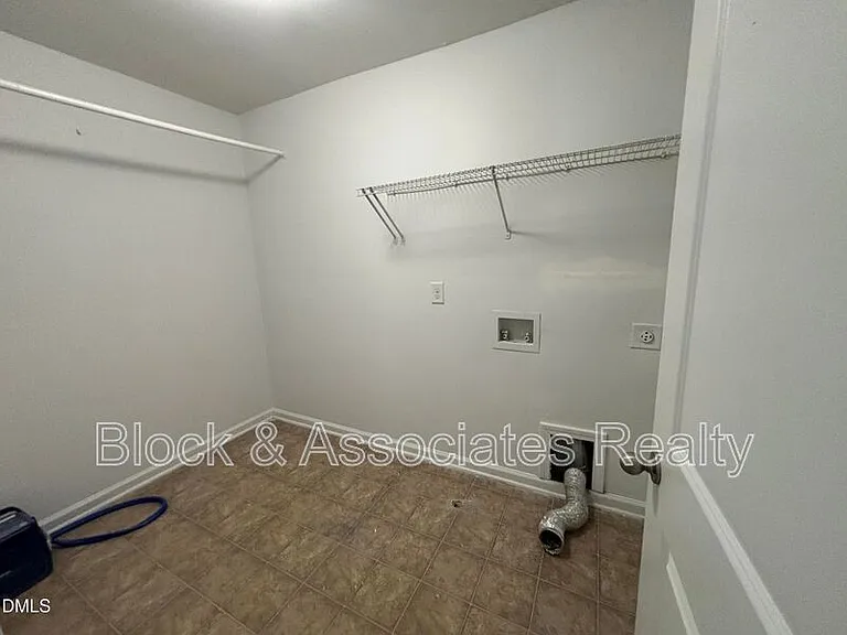 101 Red Bird Dr — Photo 41