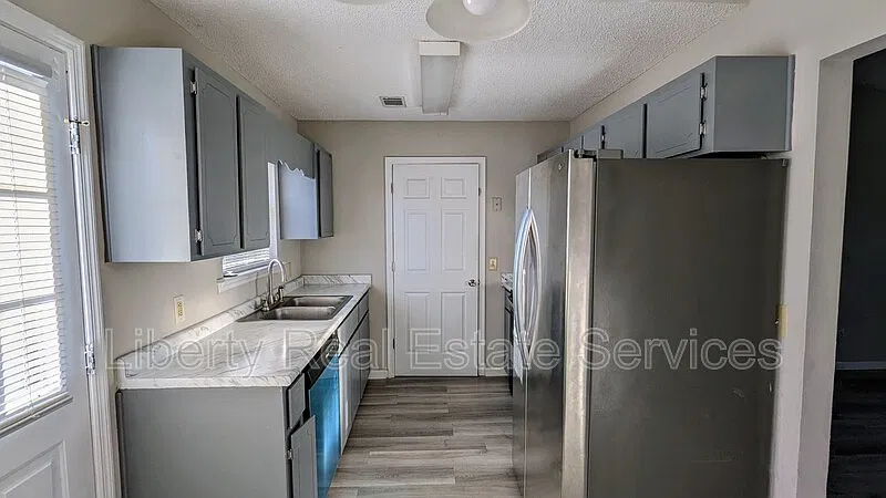 Oakridge Estates — Photo 3
