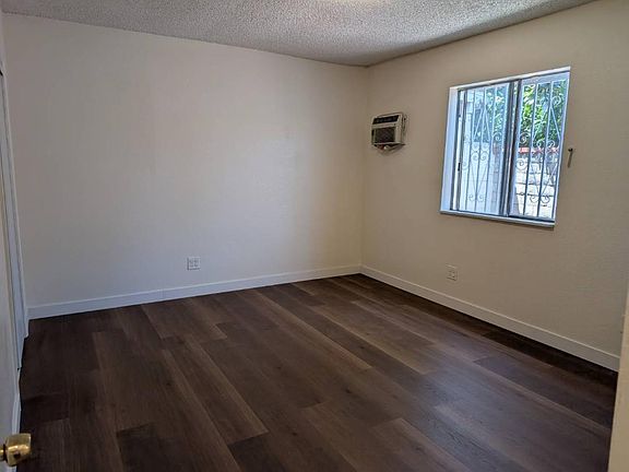 3rd image of 15827 Fairgrove Ave