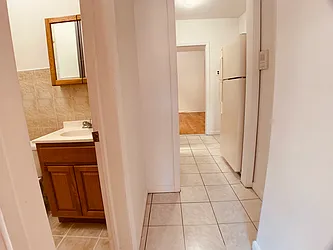 Rented by Laura Nguyen, LREB