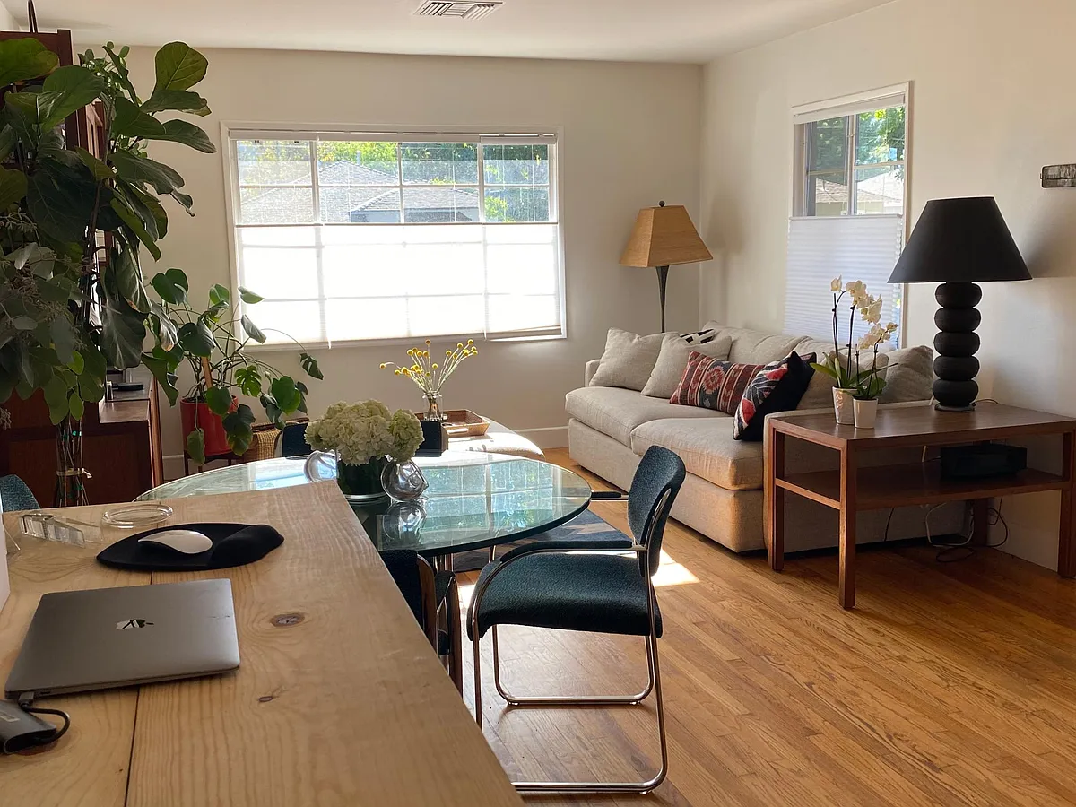 Reverse Studio - 3821 Legion Ln