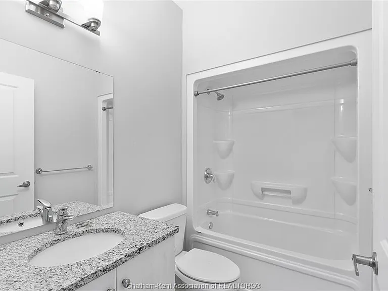 131 Grassland Grv — Photo 10