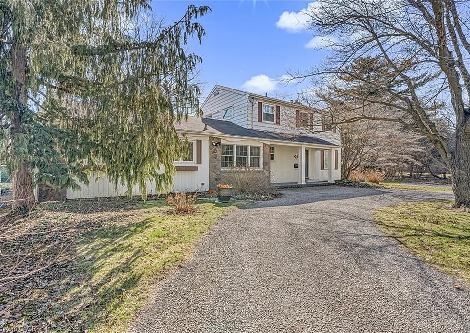 1st image of 524 Meadow Wood Rd
