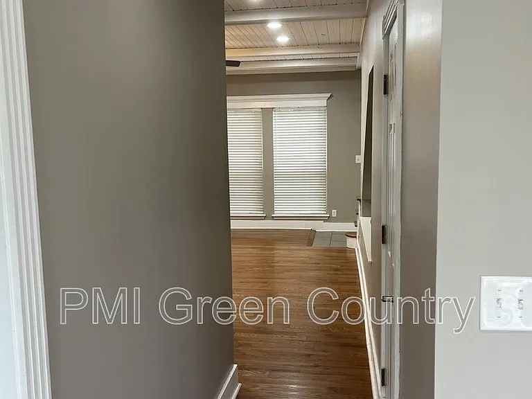 1608 S Kalanchoe Ave — Photo 2