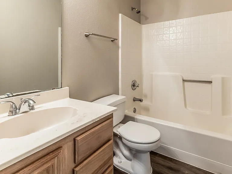 1433 Spicewood Dr — Photo 15