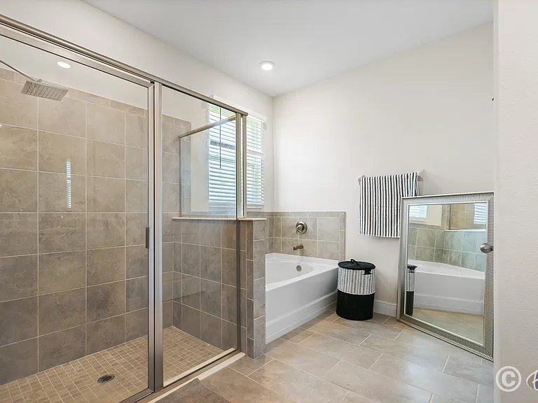 5689 Hawks Cay — Photo 10