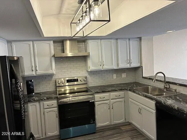 3 bed, 2.5 bath, 1585 sqft, $2,099 — Photo 4