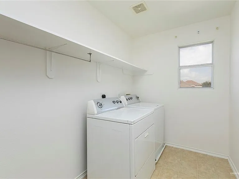 1505 Candy Ln — Photo 19