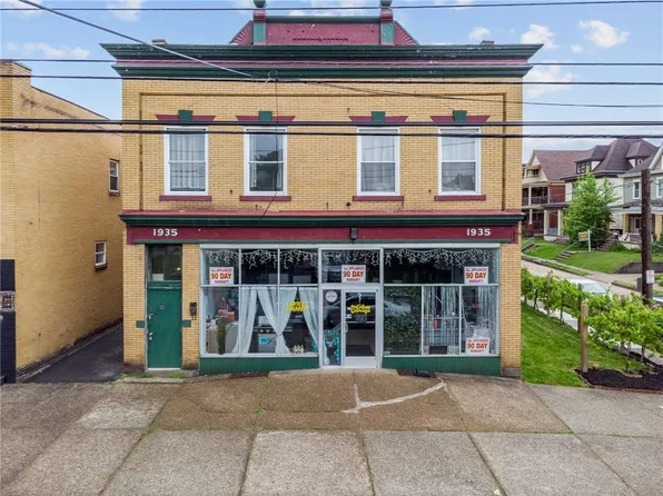 1935 Crafton Blvd, Crafton, PA 15205