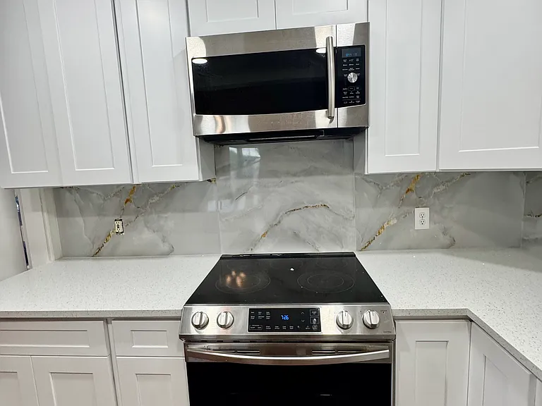 1716 E Parker Rd — Photo 5