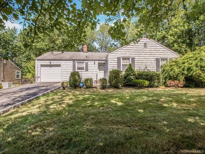 90 Daisy Farms Drive, New Rochelle, NY, 10804