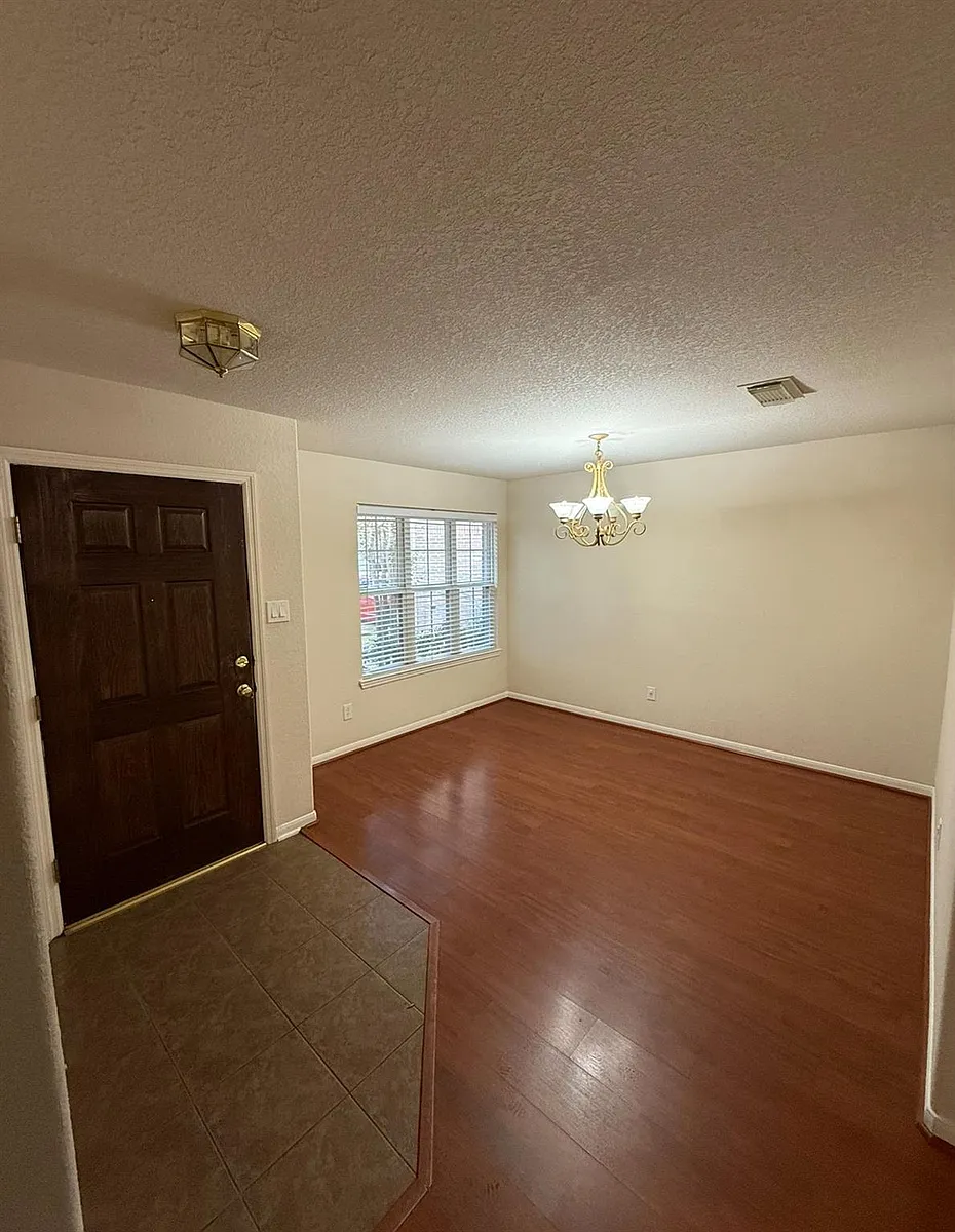 Building Photo - 17719 Scarlett Falls Ln