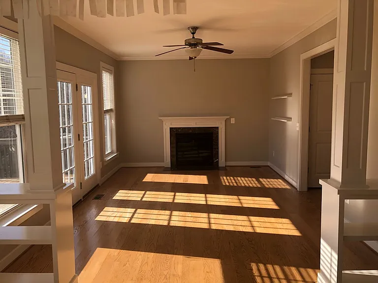 178 Brookwood Dr — Photo 2