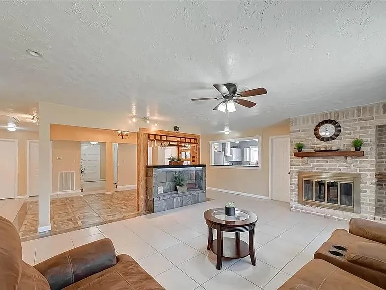 10431 Odessa Dr — Photo 12