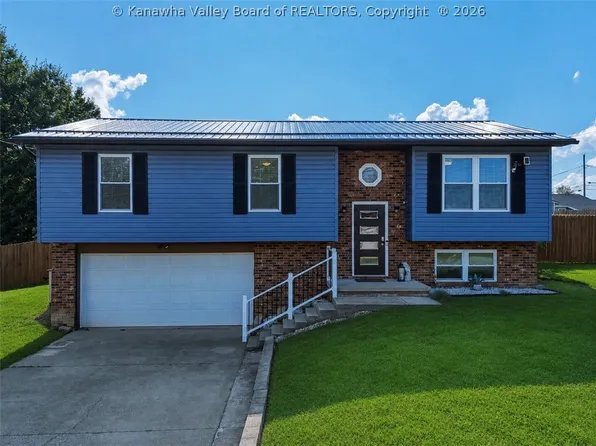 119 Rolling Meadows Rd, Scott Depot, WV 25560