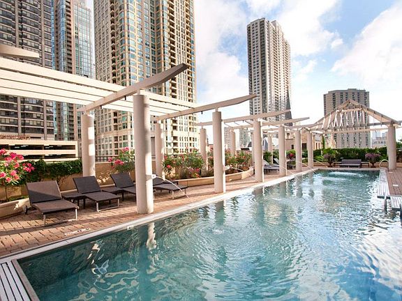 5th image of 737 N Wabash Ave #22