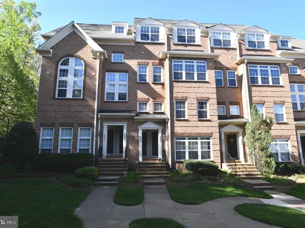 9505 Walker Way, Manassas Park, VA 20111