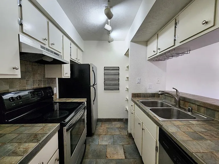 941 Calle Mejia #105 — Photo 3
