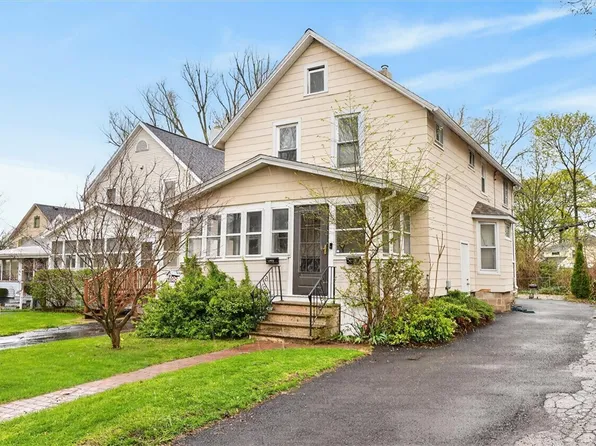 28 Croydon Rd, Rochester, NY 14610