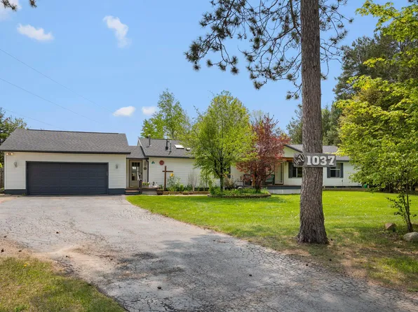 1037 Five Lakes Rd, Gaylord, MI 49735