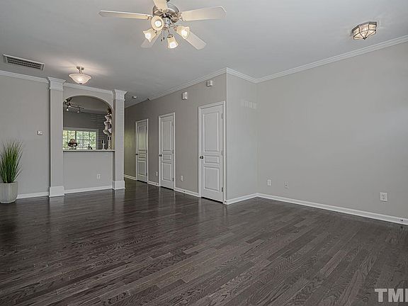 3rd image of 7882 Spungold St