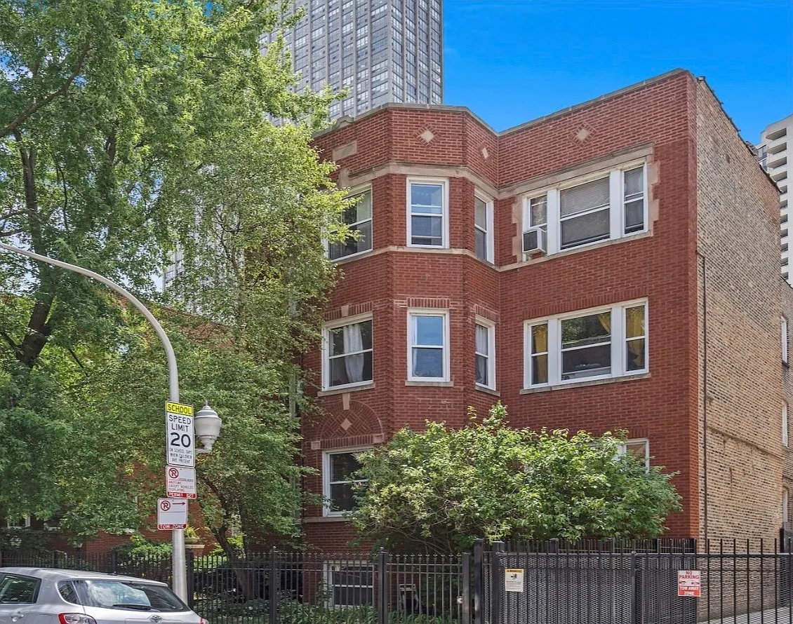 2 bed, 900 sqft, $2,600 — Photo 1
